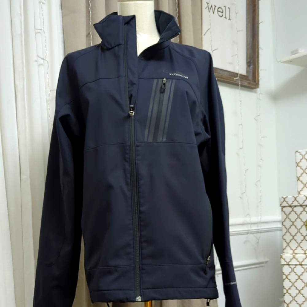 Columbia titanium full zip jacket Omni shield size medium